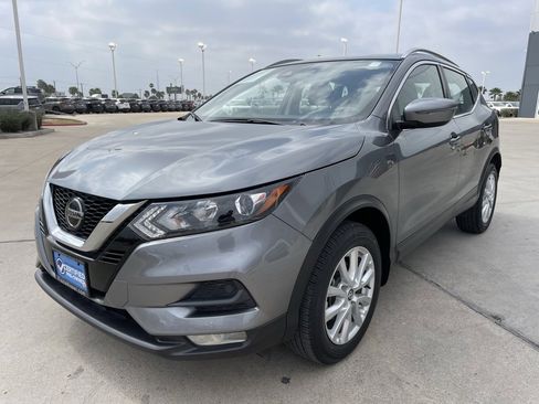 Certified 2022 Nissan Rogue Sport SV image 5