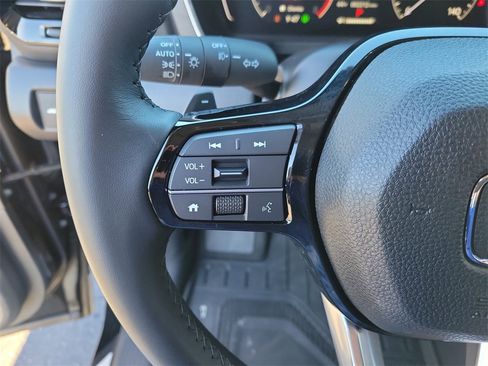 Certified 2025 Honda Pilot EX-L image 31