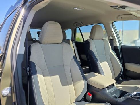 Used 2025 Subaru Outback Premium AWD/4WD image 11