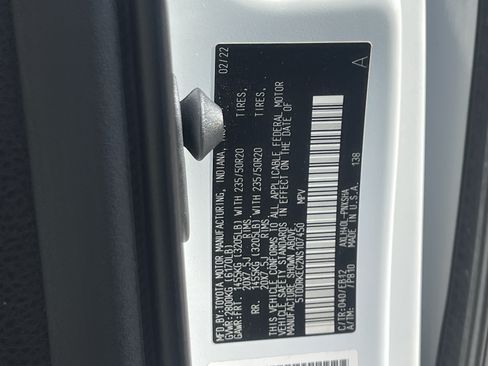Used 2022 Toyota Sienna XSE FWD image 30