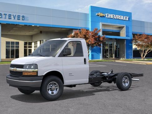 New 2025 Chevrolet Express 3500 w/ Power Convenience Package RWD image 2