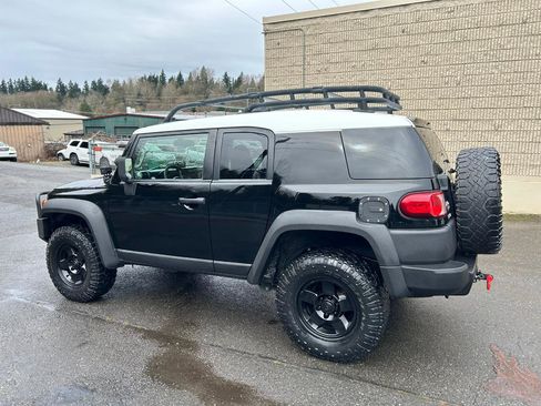 Used 2010 Toyota FJ Cruiser 4WD AT image 7