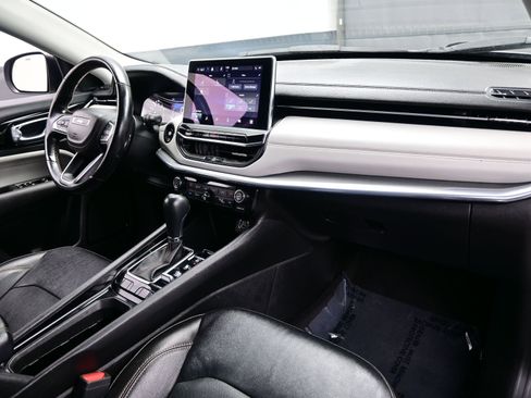 Used 2022 Jeep Compass Limited AWD/4WD image 18
