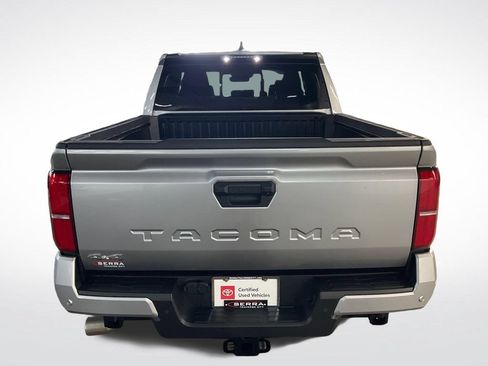 Certified 2025 Toyota Tacoma SR5 AWD/4WD image 4