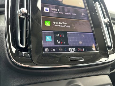 Certified 2024 Volvo XC40 B5 Core image 29