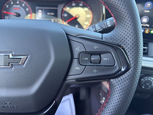 New 2026 Chevrolet Trax RS w/ Sunroof Package image 20