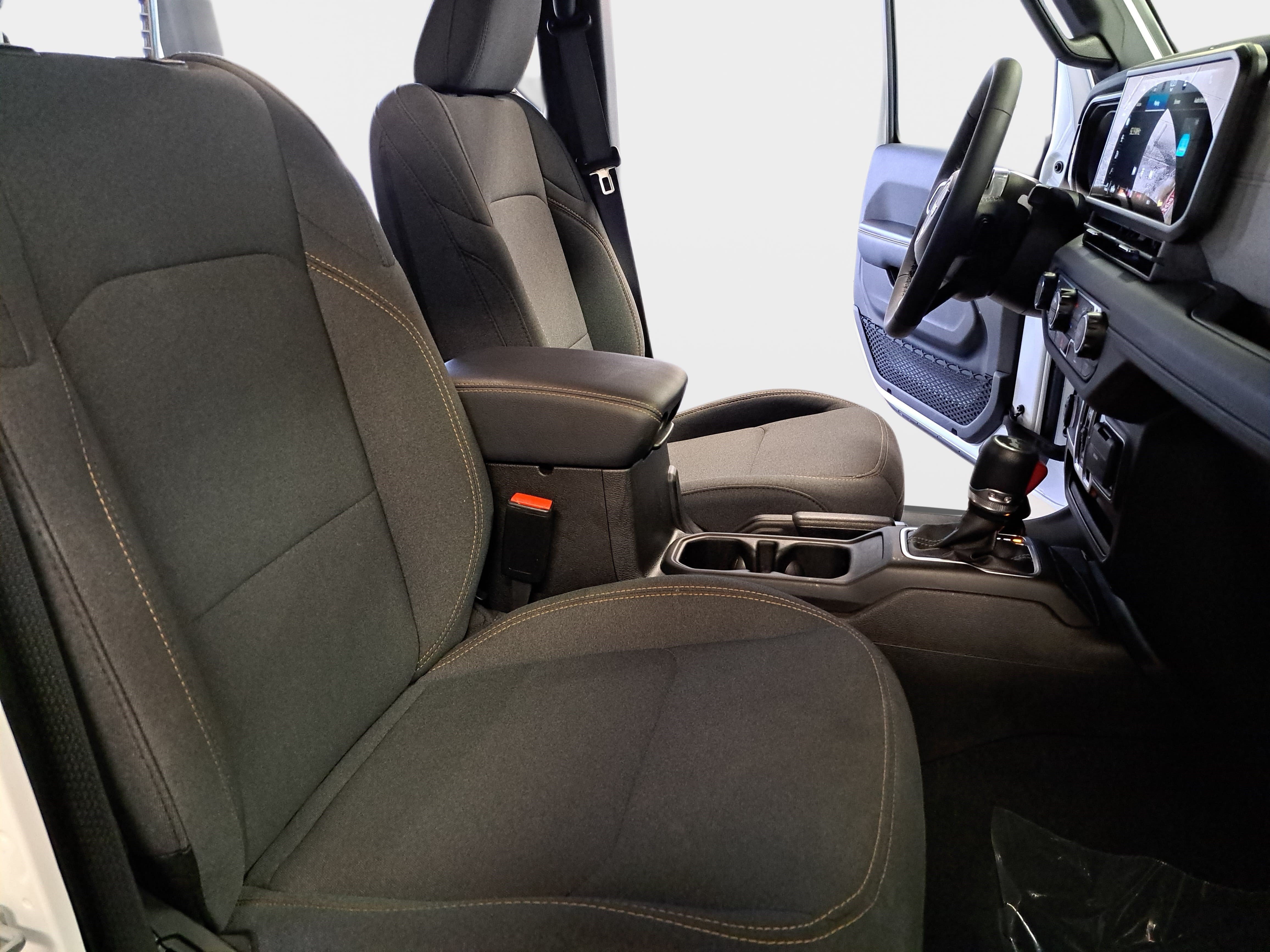 Used 2026 Jeep Wrangler Unlimited Sahara AWD/4WD image 10