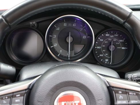 Used 2018 FIAT 124 Spider Lusso RWD image 20