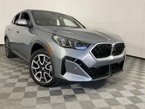 Used 2025 BMW X2 xDrive28i AWD/4WD image 42