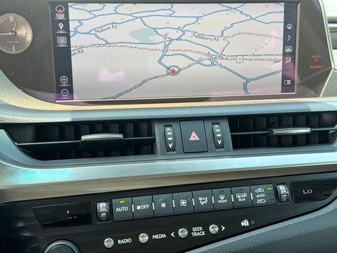 Used 2019 Lexus ES 350 w/ Premium Package FWD image 29