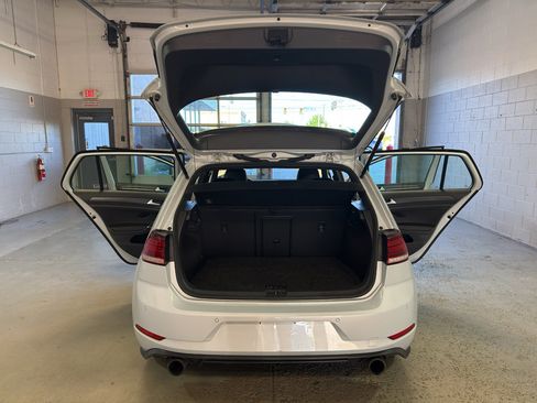 Used 2018 Volkswagen GTI Autobahn FWD image 11