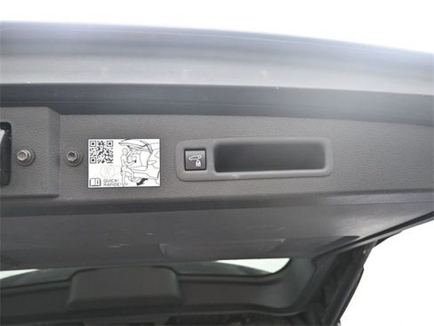 Used 2024 Toyota Sienna XLE image 21