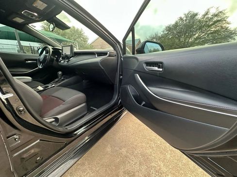 Used 2023 Toyota Corolla SE image 18