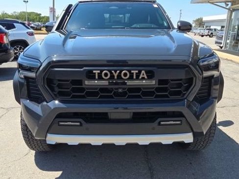 Used 2024 Toyota Tacoma 4x4 Double Cab Hybrid image 7