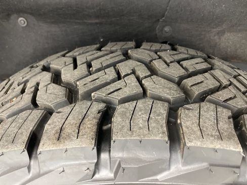 Used 2024 Chevrolet Silverado 1500 RST image 17