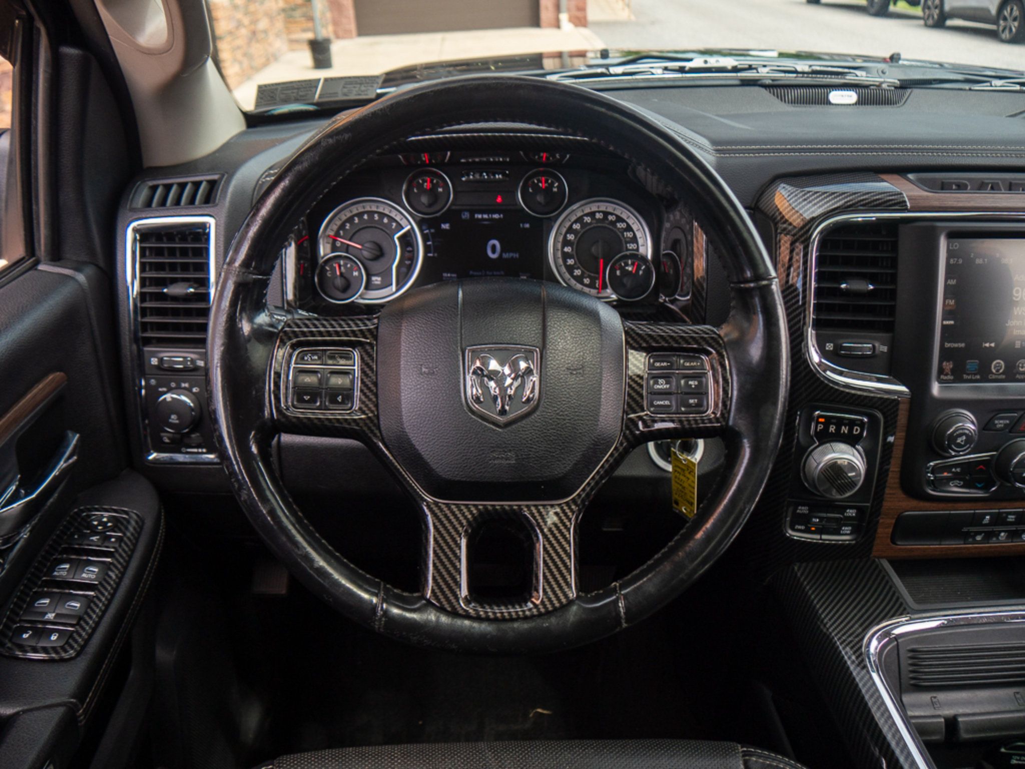 Used 2017 RAM 1500 Laramie AWD/4WD image 23