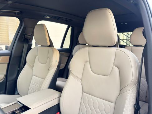 Used 2025 Volvo XC90 B5 Core w/ Protection Package Premier AWD/4WD image 42