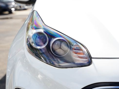 Used 2021 Kia Sportage EX w/ EX Technology Package image 3