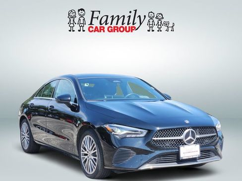 Used 2025 Mercedes-Benz CLA 250 4MATIC image 2