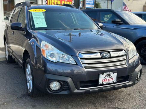 Used 2013 Subaru Outback 2.5i Premium image 3