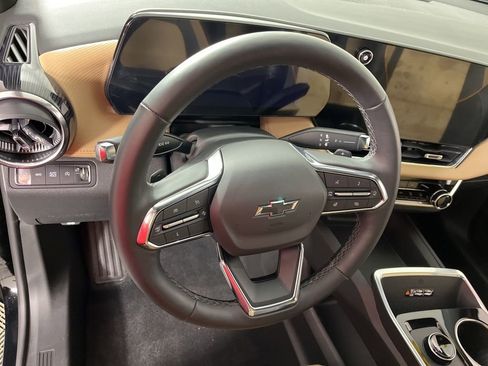 Certified 2025 Chevrolet Equinox ACTIV image 27