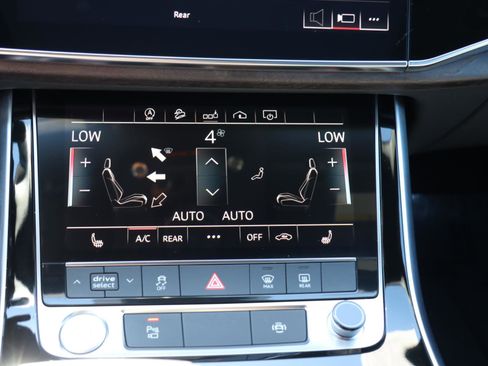 Used 2020 Audi Q8 Premium image 9