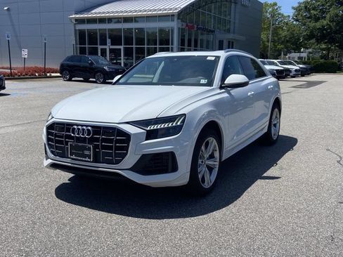 Certified 2023 Audi Q8 Premium w/ Convenience Package AWD/4WD image 8