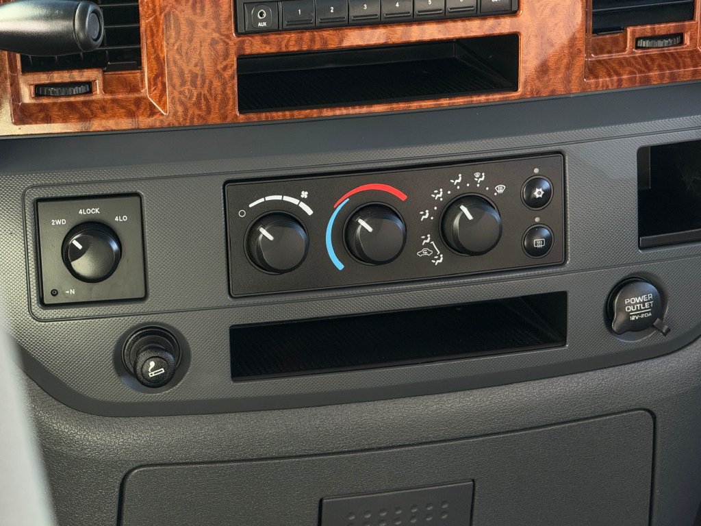Used 2006 Dodge Ram 1500 Truck SLT w/ Quad Cab Big Horn Value Group AWD/4WD image 17
