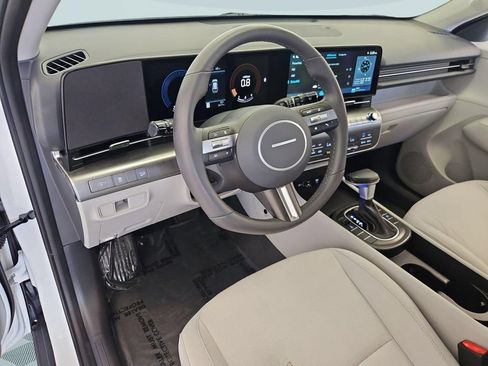 Certified 2025 Hyundai Kona SEL AWD/4WD image 13