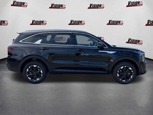 New 2025 Kia Sorento S image 4