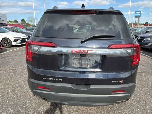 Used 2022 GMC Acadia AT4 w/ Technology Package AWD/4WD image 4
