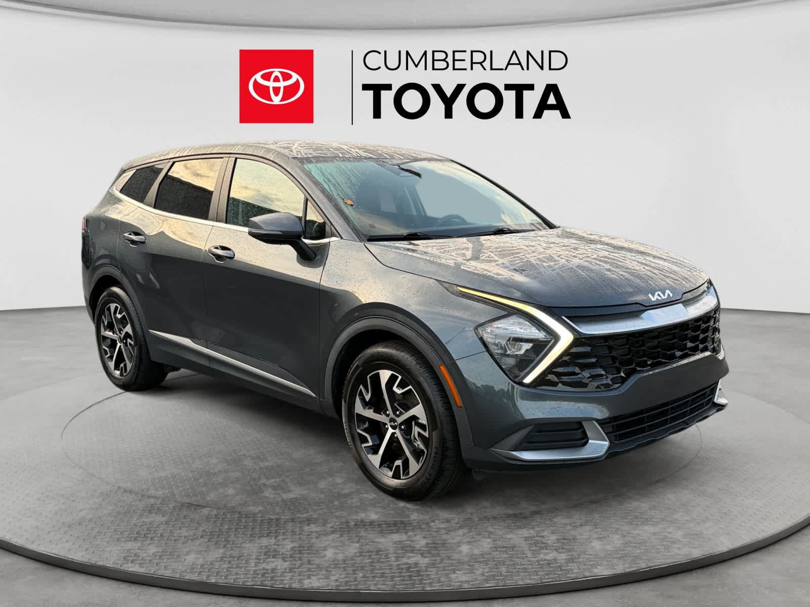Used 2023 Kia Sportage EX FWD image 3