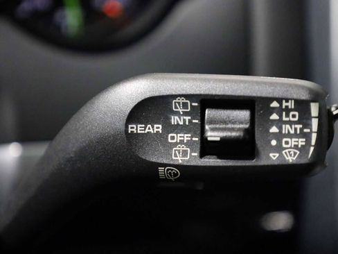 Used 2017 Porsche Cayenne S Platinum image 29