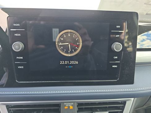 New 2026 Volkswagen Taos SEL image 16