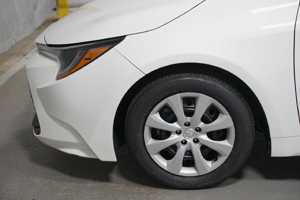 Certified 2023 Toyota Corolla LE FWD image 5