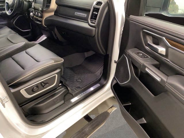 Used 2022 RAM 1500 Laramie AWD/4WD image 21