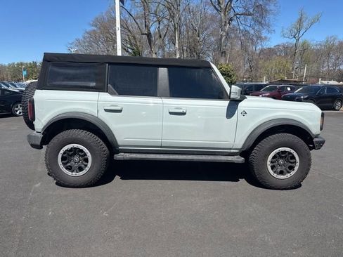 Used 2021 Ford Bronco Outer Banks w/ Sasquatch Package image 9