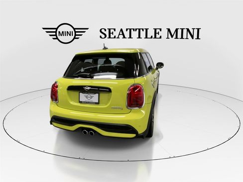 Certified 2023 MINI Cooper S w/ Premium Package image 10