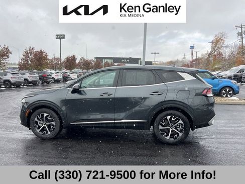 Used 2025 Kia Sportage EX image 16