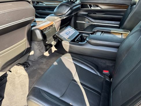 Used 2022 Jeep Grand Wagoneer Series I AWD/4WD image 20