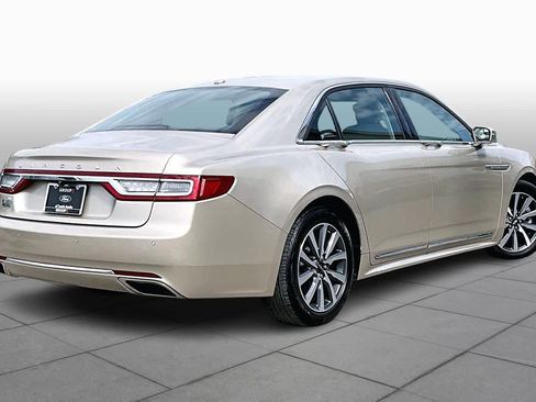 Used 2017 Lincoln Continental Premiere image 13