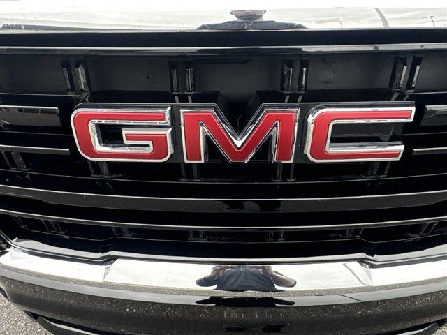Used 2023 GMC Yukon SLE w/ Gmc Pro Safety Plus Package AWD/4WD image 30