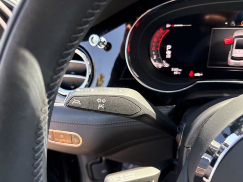 Used 2024 Bentley Bentayga image 29