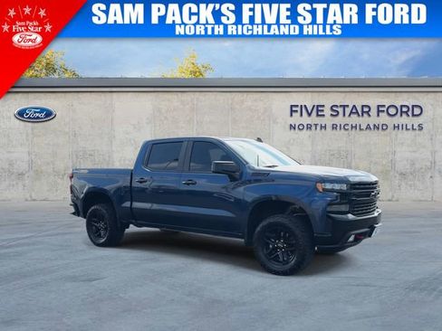 Used 2021 Chevrolet Silverado 1500 LT Trail Boss image 2