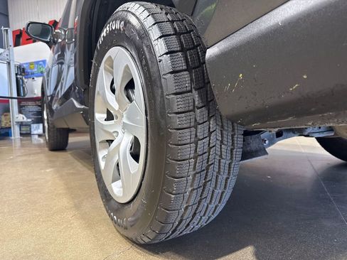 Used 2021 Toyota RAV4 LE image 59