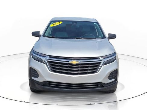 Used 2022 Chevrolet Equinox LS FWD image 2