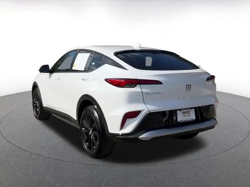 Used 2025 Buick Envista Sport Touring image 11