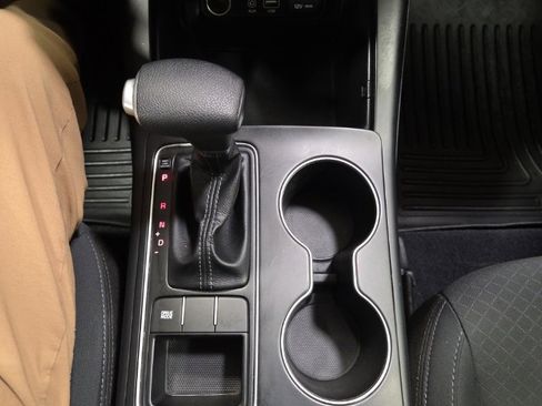 Used 2020 Kia Sorento LX image 26