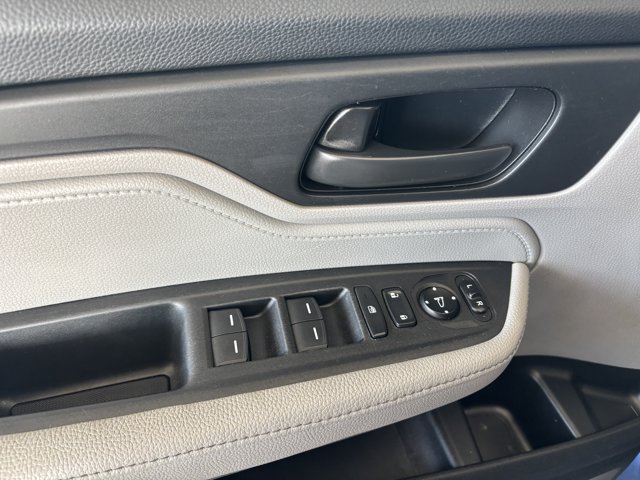 Used 2019 Honda Odyssey EX image 18