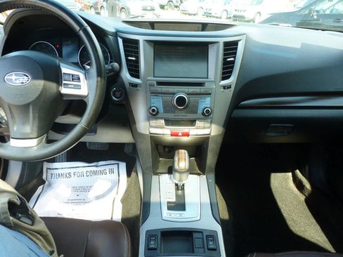 Used 2013 Subaru Outback 2.5i Limited AWD/4WD image 18